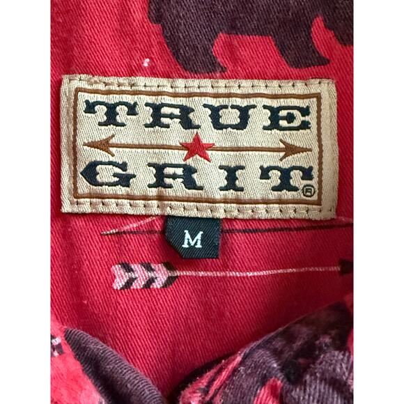 Vintage True Grit Shirt Mens Medum Red with Black Bears and Arrows Made In USA - Picture 4 of 5